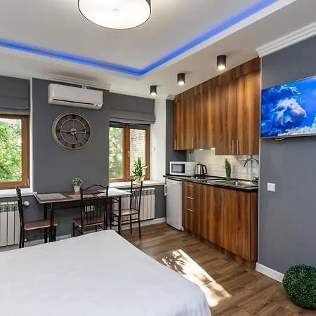 Vip Near Arena Апартаменты *